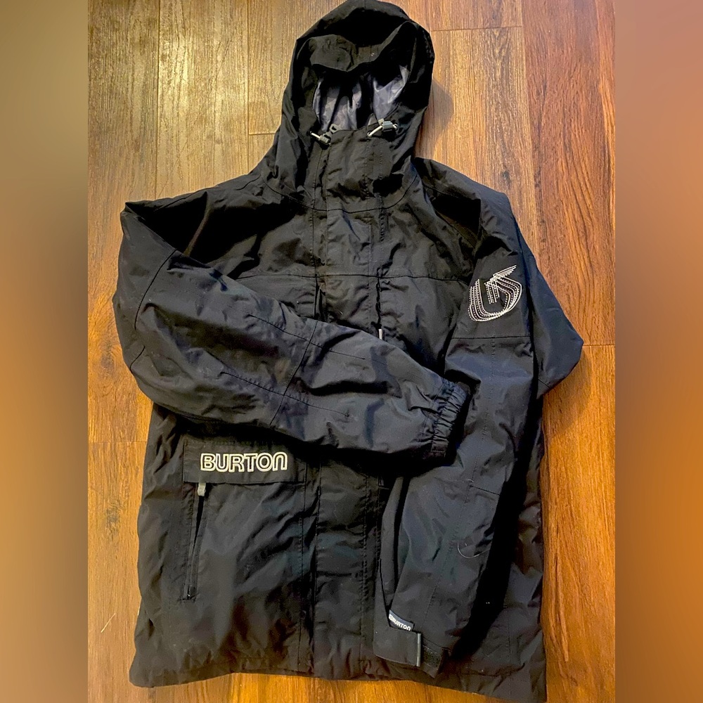 Mens Burton snowboard coat size medium. Perfect condition!
